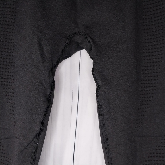 Gymshark Athletic Black Leggings - Picture 4 of 14